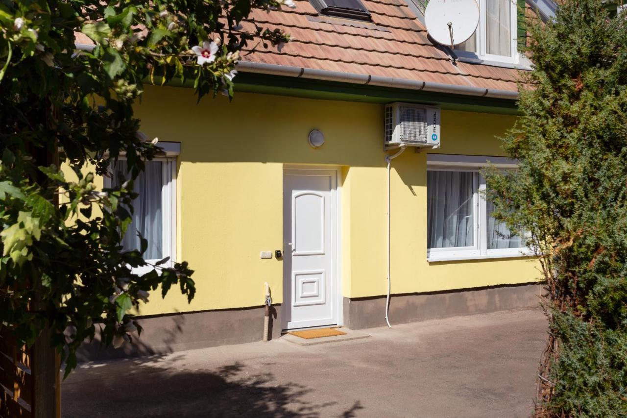 Nadi'S Apartman Еґер Екстер'єр фото